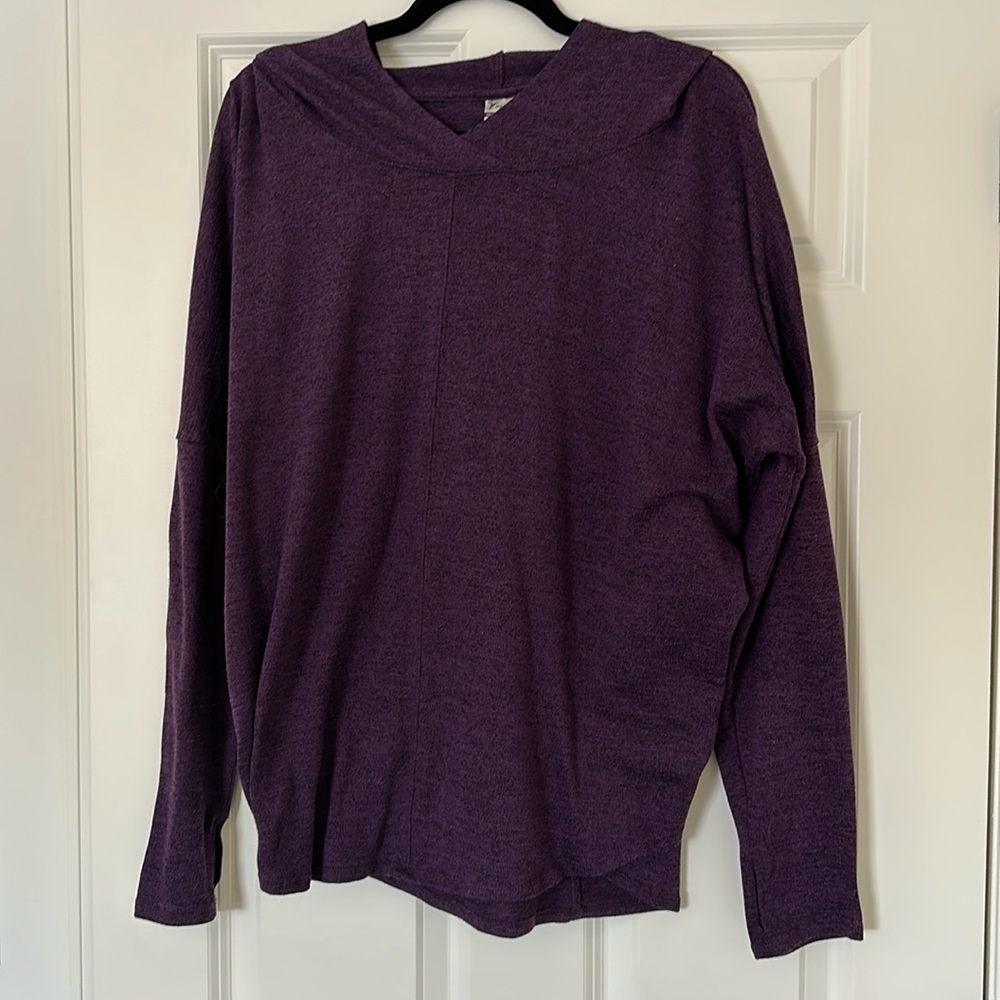 Women’s Old Naxy Active L Purple Workout Top with Hood